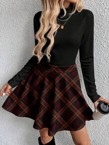 SHEIN LUNE Bộ 2 áo thun cổ lọ tay dài màu đen + chân váy midi kẻ caro dáng chữ A, trang phục thường ngày thời trang, thu/đông - Nhiều màu - Xem 5