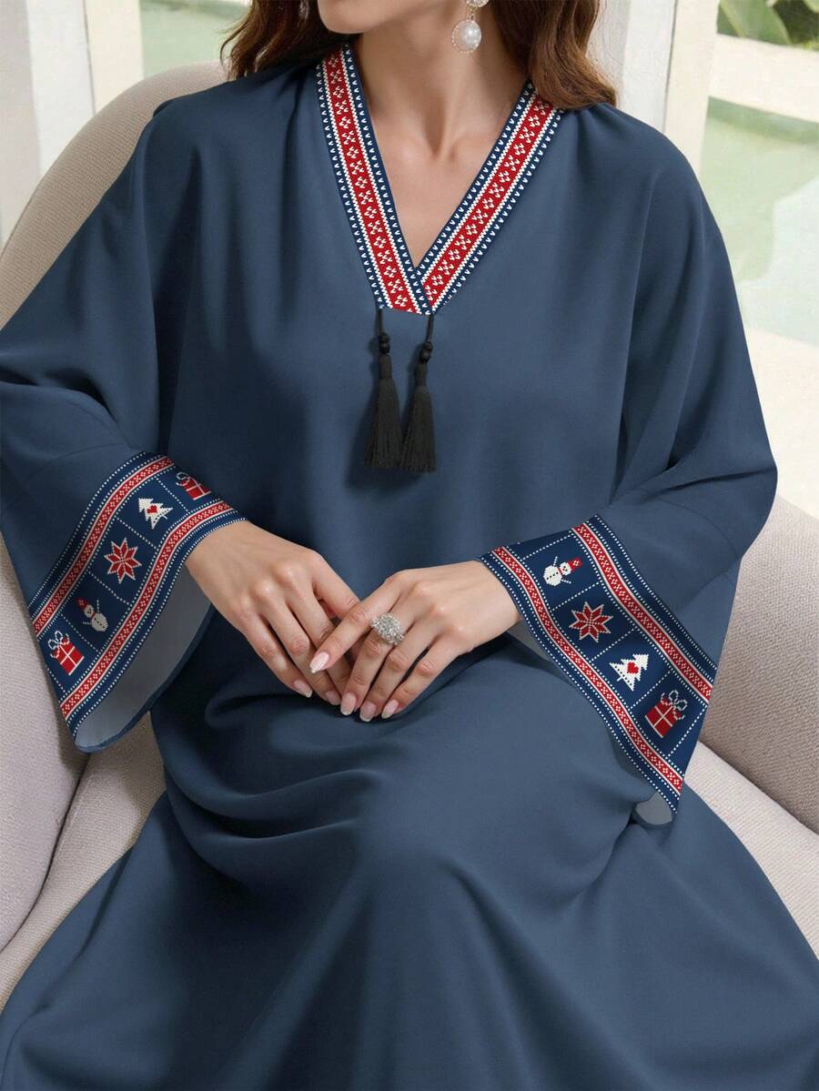 SHEIN Najma 女式雪花、雪人和圣诞树条纹印花 V 领流苏设计长袖优雅阿拉伯连衣裙，春秋 - 彩色 - 查看 1