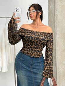 SHEIN EZwear T-shirt moulant à épaules dénudées, manches évasées transparentes et imprimé léopard pour femmes grandes tailles - Multicolore - Voir 5