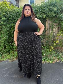 Enliva Jennifer_samantha_style Plus High Waist Ditsy Floral Skirt, For Apple Rounded Body Shape, For Body Shape, For Summer - Black - View 5