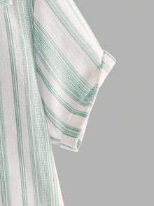 Manfinity RelaxMax 男士休闲条纹印花短袖宽松衬衫，夏日度假风 - 綠色 - 查看 4