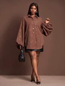 Veslaya 2025新款秋冬女装加大码棕色纹理压花灯笼袖金属纽扣衬衫式连衣裙，适合女士圣诞节/新年/优雅派对/女士优雅着装/日常穿着/宴会/商务女装/机场装/女士感恩节着装 - 棕色 - 查看 5