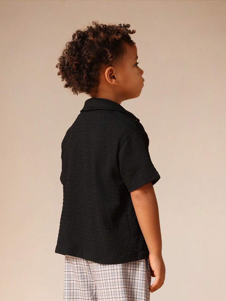 Textured Button Down Shirt With Short Sleeves