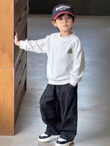 SHEIN 2件套女童圣诞刺绣图案保暖内衬休闲套头卫衣套装 - 紅白色 - 查看 7