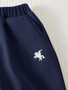 Cozy Pixies 男童野马图案弹力腰休闲抓绒裤 男童慢跑裤 保暖运动裤 藏蓝色运动裤 男童运动裤 男童藏蓝色裤子 男童运动裤套装 星形图案男童裤 男童慢跑裤套装 保暖裤 保暖内衬裤 - 藏蓝色 - 查看 5