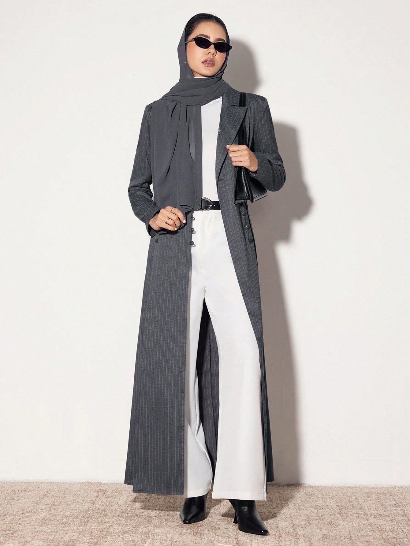 Al Najma عباءة عربية كاجوال للنساء ذات ياقة مقلمة...