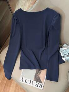 GlowEve 女士优雅不对称领口镂空金属扣装饰长袖T恤 - 藍色 - 查看 2