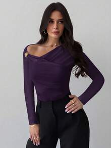 Firerie Camiseta blanca de manga larga asimétrica con hombros, decoración metálica y fruncido, de corte ajustado, elegante y nueva, adecuada para otoño, temporada de vuelta al colegio, mujeres en otoño, todo blanco, aeropuerto, salir, otoño, otoño para mujeres - Morado - Ver 4