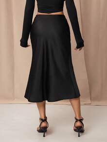 SHEIN PETITE 黑色高腰纯色缎面半身裙，适合舞蹈和日常穿着 - 黑色 - 查看 2