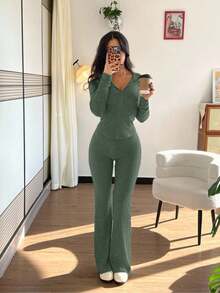 SHEIN PETITE 2 件套女式休闲连帽运动衫，带口袋和罗纹喇叭裤套装，适合日常穿着，秋冬 - 綠色 - 查看 7