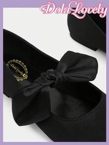 Dola Lovely 1 双女式玛丽珍平底鞋，粉色蝴蝶结和水钻装饰，一脚蹬休闲舒适鞋，适合户外穿着