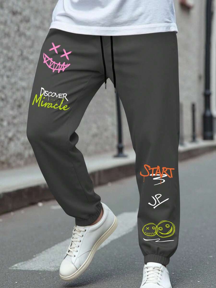 Manfinity Roghcode Plus Size Men's Letter & Smiling Face Print Drawstring Waist Jogger Pants - Dark Grey - View 1