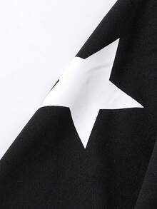 Sparklyn 这款少女秋冬返校休闲卫衣，正面印有图案，搭配不对称无袖背心罩衫和不对称下摆的短款长袖套头衫，适合少女日常休闲、上学、度假和圣诞节穿着。 - 黑色 - 查看 4