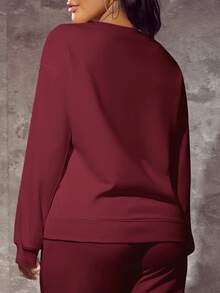 SHEIN SXY 大码休闲简约黑色字母印花圆领宽松加厚卫衣，适合秋冬季节穿着；酒红色女式印花卫衣，适合新年派对 - 酒紅色 - 查看 2