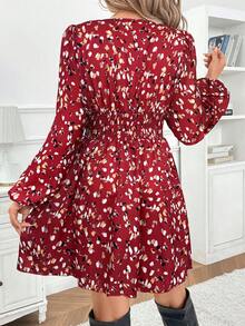 SHEIN Frenchy 女式休闲全印花V领褶饰腰连衣裙，秋季 - 紅色 - 查看 2