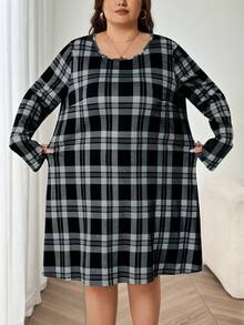 SHEIN CURVE+ 大码女式简约休闲日常黑白格纹连衣裙 - 黑與白 - 查看 3
