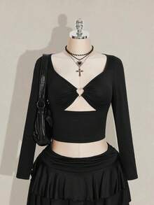 SHEIN ICON Conjunto de 2 piezas de top corto calado y minifalda de unicolor talla grande - Negro - Ver 4