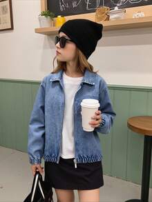 Elladie kids 青少年女孩 Y2K 风格牛仔夹克和外套，春秋和秋冬，复古中蓝色牛仔布颜色，拉链设计，简约百搭修身廓形，柔软舒适的面料，适合上学、通勤和日常时尚穿着 - 中等水洗藍 - 查看 1