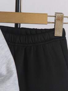 小男孩秋冬保暖连帽两件套，包括带图案印花的连帽长袖运动衫和休闲保暖连帽慢跑裤，适合各种场合 - 灰色 - 查看 3