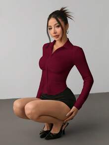 SHEIN PETITE Áo sơ mi nữ mùa hè kiểu mới, thích hợp mặc đi làm hàng ngày, vạt áo nhọn, ngực nhún, cổ đứng, cài cúc đơn, tay dài, ôm sát, màu trắng, áo đỏ, chủ đề Giáng sinh, áo đỏ cho nữ, áo Giáng sinh cho nữ - Màu Đỏ Sâu - Xem 6