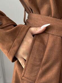 SHEIN Raffinéa Chaqueta de cuello mao de ante sintético vintage, otoño/invierno - Marrón - Ver 6