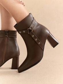 Daringsoles 别致尖头踝靴 | 金属环扣带 | 粗跟，适合增高 | 百搭秋冬款式 | 2 双，高级皮革外观 - 棕色 - 查看 5