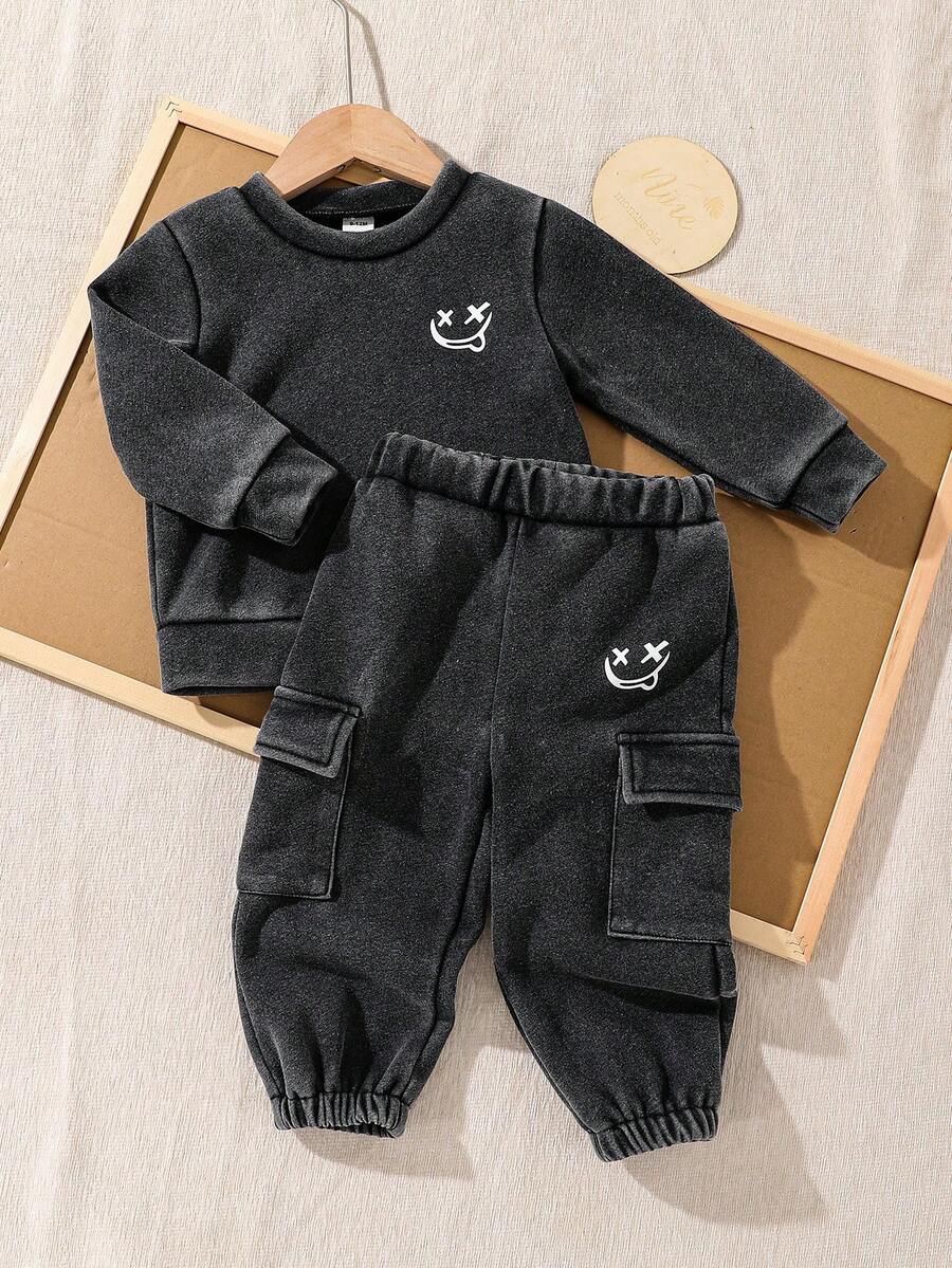 SHEIN Playful Pals Baby Boys & Girls Street-Style Washed Vintage Round Neck Sweatshirt And Pocket Cargo Sweatpants Set, Fashion Outfit Suitable For Spring/Autumn Outings, Photo Shoots, And Gatherings Baby Boy Two Piece Set Newborn Baby Boy - Black - View 1