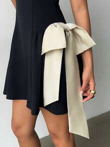 Aloruh Damen Neues Herbst/Winter Mini-Kleid, einfarbig in Weinrot, Fledermausärmel, tiefer V-Ausschnitt sexy & elegant, Partykleid, Satinkleid, Nachmittagstee-Kleid, Datekleid