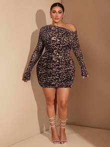 SHEIN BAE Plus Size Women's Leopard Print One Shoulder Bell Sleeve Sexy Mini Dress, Ruched Tight Fit, Suitable For Party And Date, Romantic Flirty/Christmas Dress - Brown - View 5