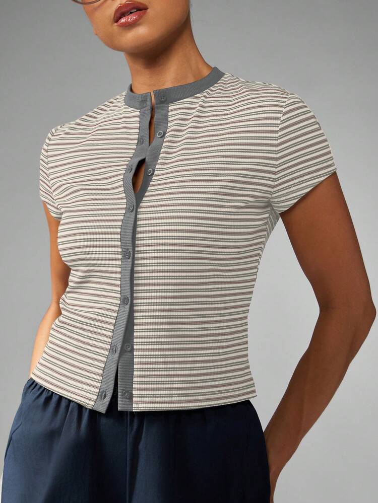 MISSGUIDED Maglietta a maniche corte con bottoni frontali, a costine, casual, con cardigan a righe per donna