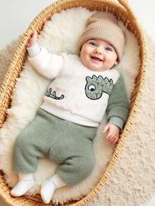 SHEIN Playful Pals Toddler Cute Dinosaur Plush Outfit, Thick Coral Fleece Two-Piece Set For Winter - Multicolor - View 4