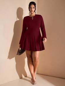 SHEIN BAE 大码女装、曲线服装、夏季海滩度假服装、约会、外出、音乐节、乡村音乐节、派对聚会、节日服装、音乐会服装、狂欢节派对服装、节日服装、INS 风格服装、卡其色西装裤、办公室服装、通勤服装、工作服、长袖迷你连衣裙、女士生日礼服、女士太阳裙 - 酒紅色 - 查看 1