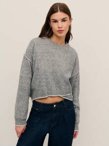 Nöista 这款宽松的都市秋季毛衣采用落肩设计、不对称下摆和撞色饰边；透气纱线使其成为秋季针织衫、秋季和冬季叠穿造型的理想之选；也适合万圣节和新年活动。 - 淺灰色 - 查看 3