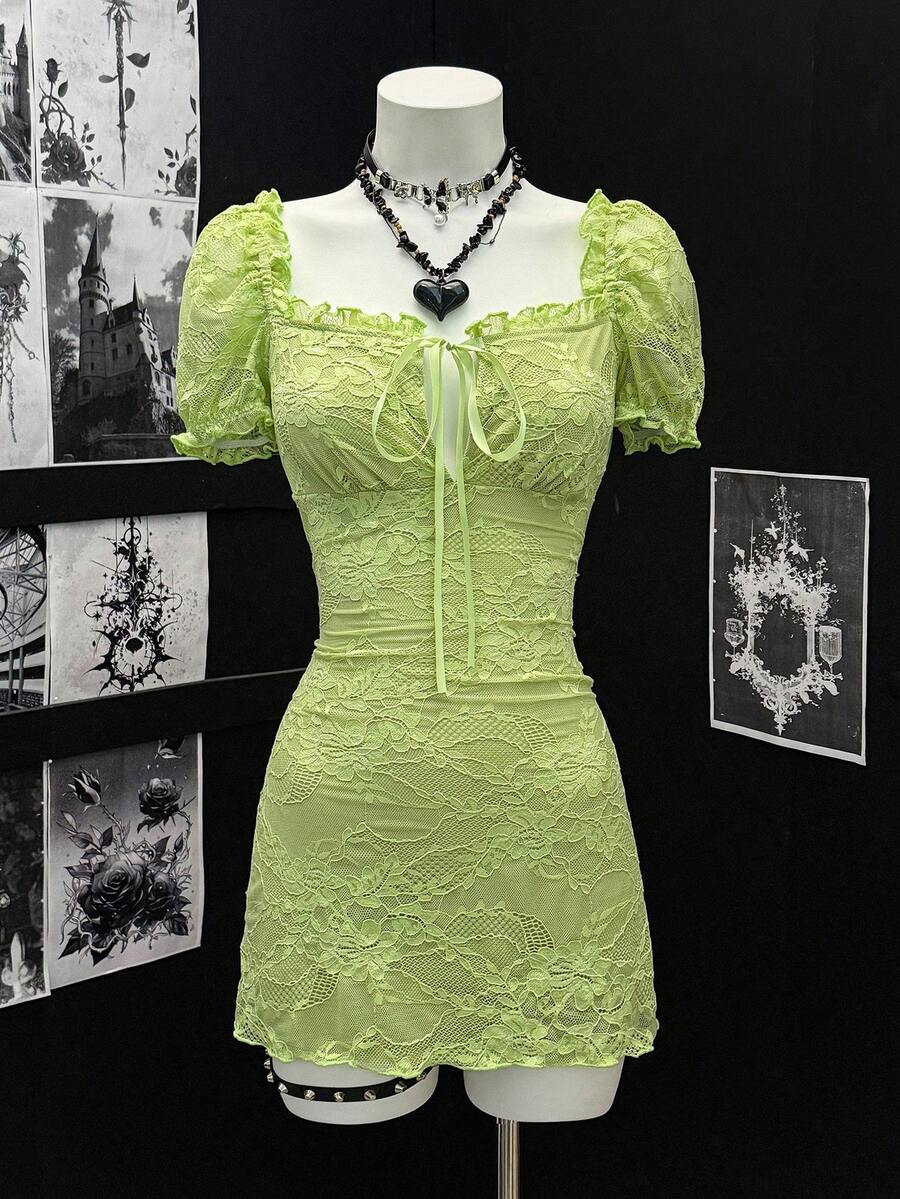 EgrlEra 女式性感蕾丝面料收腰A字迷你连衣裙 - 綠色 - 查看 1