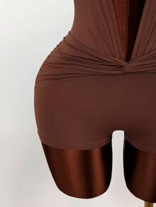 Amplova Fashionable Sexy Deep V Twist Sleeve Bodycon Romper - Brown - View 3