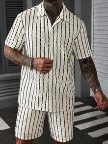 Manfinity CasualCool 男士夏季休闲竖条纹印花短袖衬衫和抽绳腰短裤套装 - 杏色 - 查看 3