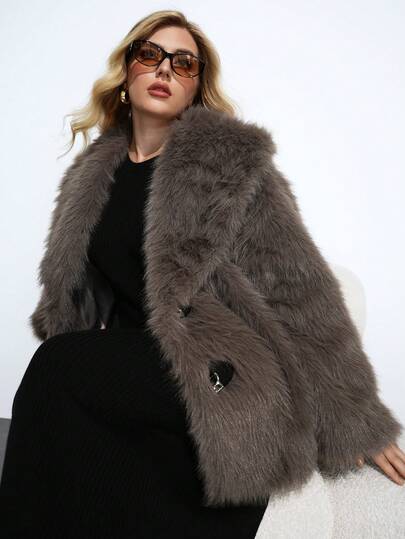 Maija 大码女式时尚优雅仿毛领外套，圣诞节、万圣节、新年、感恩节、秋冬季女装，尽显古典浪漫、时尚、百搭；舒适、时尚、优雅、休闲、简约日常穿着、必备单品、纯色、节日休闲、得体、单身女士、优雅