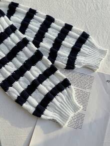 SHEIN 少女款单件麻花针织短款毛衣 - 圆领泡泡袖套头衫，简约扭绳设计轻薄上衣，适合上学和休闲穿着，春秋季可爱短款毛衣针织衫短款上衣，大哥星期三·亚当斯 - 彩色 - 查看 5