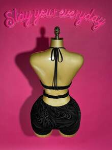 Slaydiva 2025 Autunno e Inverno Nuovo Sexy Tuta Corta da Donna Stile Y2K, Nera, Aderente, in Tessuto di Rete e Velluto con Stampa Leopardata, Decorazioni Metalliche e Spalline Scollate, Adatta per Feste, Cene, Appuntamenti, Discoteche, Viaggi, Aeroporto, Streetwear, Raduni, Vacanze - nero - Visualizzare 2