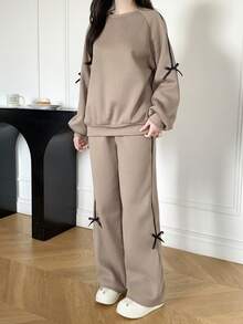 SHEIN Teen Girl Khaki Knit Patchwork Ribbon Bow Round Neck Sweatshirt And Sweatpants Casual Suit Wide Leg Sweatpants Two Piece Pants Set Casual Two Piece Set Flare Sweat Pants Teen Pants Suit - Khaki - View 2