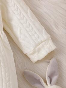 Baby Mädchen einfarbiger flauschiger Kapuzen-Jumpsuit mit 3D-Schleife. Die 3D-Schleife und das flauschige Kapuzendesign sind modisch und süß. Der schmale Schnitt ist für verschiedene Babykörpertypen geeignet. Ob für einen täglichen Ausflug, Spielen im Park oder Entspannen zu Hause, es kann Ihr Baby zur auffallendsten kleinen Prinzessin machen. - Aprikosenfarben - Übersicht 5