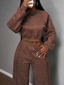 Slaydiva 2025 Winter New Arrivals - Global Carnival Season: Christmas, New Year, Valentine's Day, Parties, Evenings, Dates, Gatherings, Birthday Parties, Preppy Style, Student Wear, Casual Outings, Basic And Versatile, Casual, Cruise Travel, Influencer Hot Items, Elegant, Commuter, Business Casual, Simple, Street Style, Sexy Club, Y2K, Punk Racing, Cool Motorcycle Style For Girls - Crew Neck Long Sleeve Cropped Sweatshirt + Loose Pants, With Real Pockets, Brown Imitation Snowflake, Loose Fit, Winter Set, Christmas Set, New Year Set, Elegant Set, Casual Set, Women's Two-Piece Set Brown 2 Piece Set Pants Two Piece Set,Fall,Fall Clothes For Women