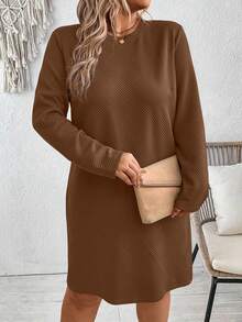 SHEIN Tall CURVE Đầm suông cổ tròn tay dài họa tiết gợn sóng màu trơn cỡ lớn dành cho nữ, đa năng để mặc hàng ngày, mùa thu/đông - màu nâu - Xem 1