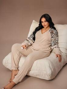 Lazeform Plus Size Women Leopard Patchwork V-Neck Top & Pants Casual Loungewear Set, Fall & Winter Clothes