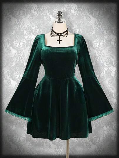 SHEIN ICON Plus Size Square Neck Velvet Flare Sleeve Dress, Halloween Costume, Witch Dress, Suitable For Party Dress