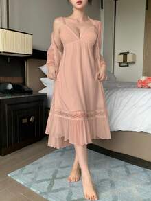 DAZY Bộ đồ ngủ ren lưới thêu lãng mạn kèm áo ngủ hai dây, bộ đồ ngủ nữ - Màu Hồng baby - Xem 4