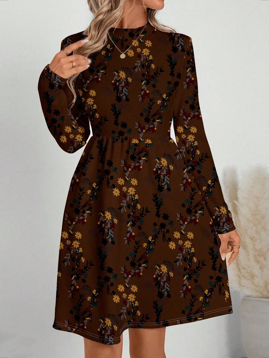 EMERY ROSE Vestido corto casual de estilo vacacional con estampado floral, cuello alto y cintura ceñida, otoño