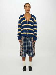 SUMWON WOMEN 蓬松条纹纽扣前开衫，横条纹，适合分层穿着，带来舒适的冬季穿着体验 - 藏蓝色 - 查看 8