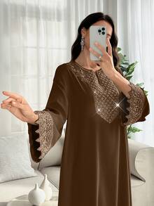 SHEIN Najma 优雅V领喇叭袖串珠装饰碎花连衣裙，春夏 - 咖啡棕 - 查看 1