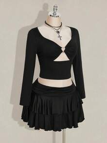 SHEIN ICON Conjunto de 2 piezas de top corto calado y minifalda de unicolor talla grande - Negro - Ver 7